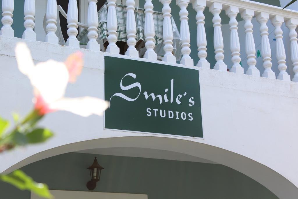 Smile'S Studios Tsiliví Eksteriør bilde